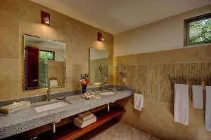 Riviera Maya Suites Condo Hotel Playa del Carmen